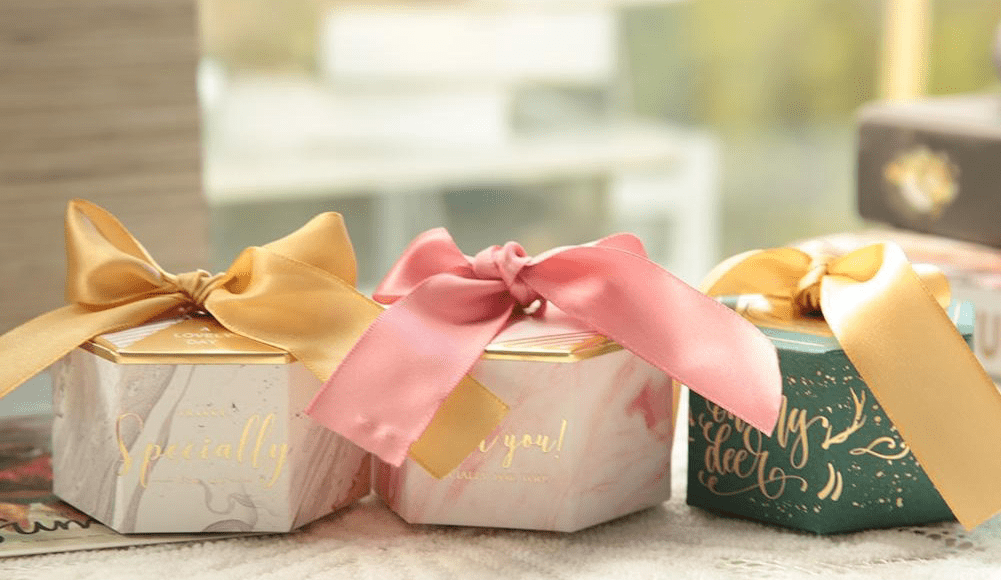 Wedding gift hampers