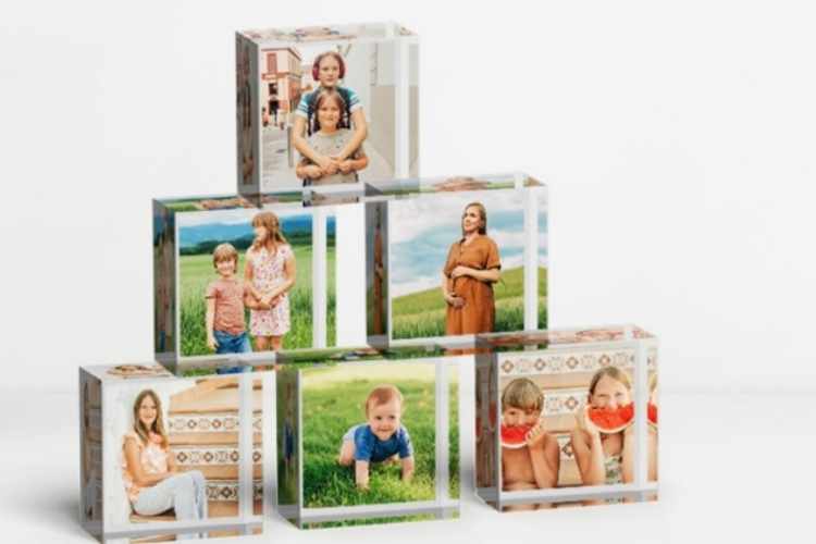 Stunning display: what are acrylic photo blocks?